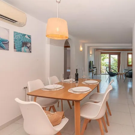 Vora Mar Beachfront Apartment By Sealand Villas Port de Pollenca Exterior photo